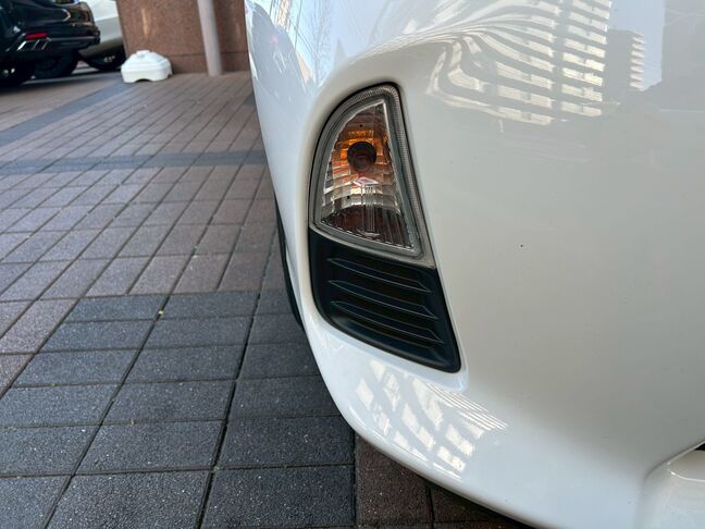 キリっとした表情を引き締める「フロントフォグランプ」を装備！【アクア】